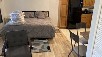 1 camera, ferro/asse da stiro, Wi-Fi gratuito, lenzuola