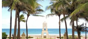 Resort Style Pool Home, 1 mi. to Palm Beach Island