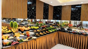 Free daily buffet breakfast