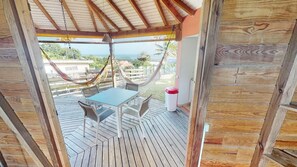 Basic Bungalow | Terrace/patio