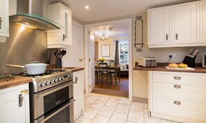 冰箱、洗碗机、厨具/餐具