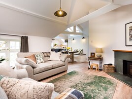 Cottage | Living area | DVD player