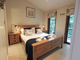 Cottage | 2 bedrooms, individually decorated, individually furnished, free WiFi