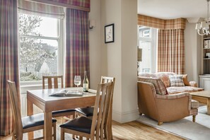 DVD player - Archie's (Ambleside)