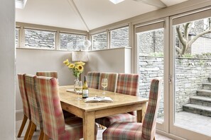 Dining - Archie's (Ambleside)