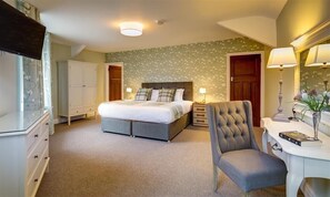 2 habitaciones, decoración personalizada y muebles diferentes 