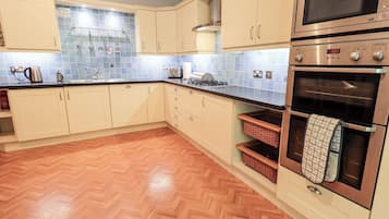 Fridge, dishwasher, electric kettle, toaster