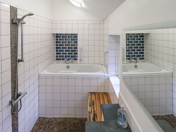 Cottage | Bathroom - Jane's Cottage (Ambleside)