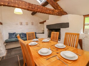 Dining - Fir Tree Cottage (Ambleside)
