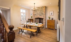 Dining - Thirty Blencathra Street (Keswick)