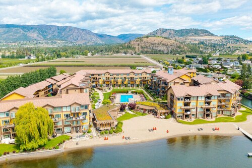 Kelowna`s #1 Lakefront Resort