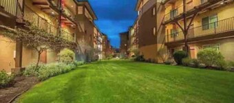 Kelowna's #1 Lakefront Resort