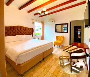 Family Shared Dormitory | Free WiFi, bed sheets