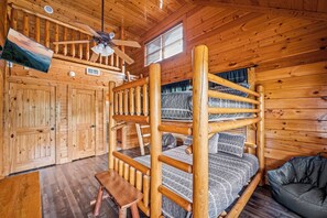 3 chambres, fer et planche à repasser, accès au Wi-Fi (inclus)