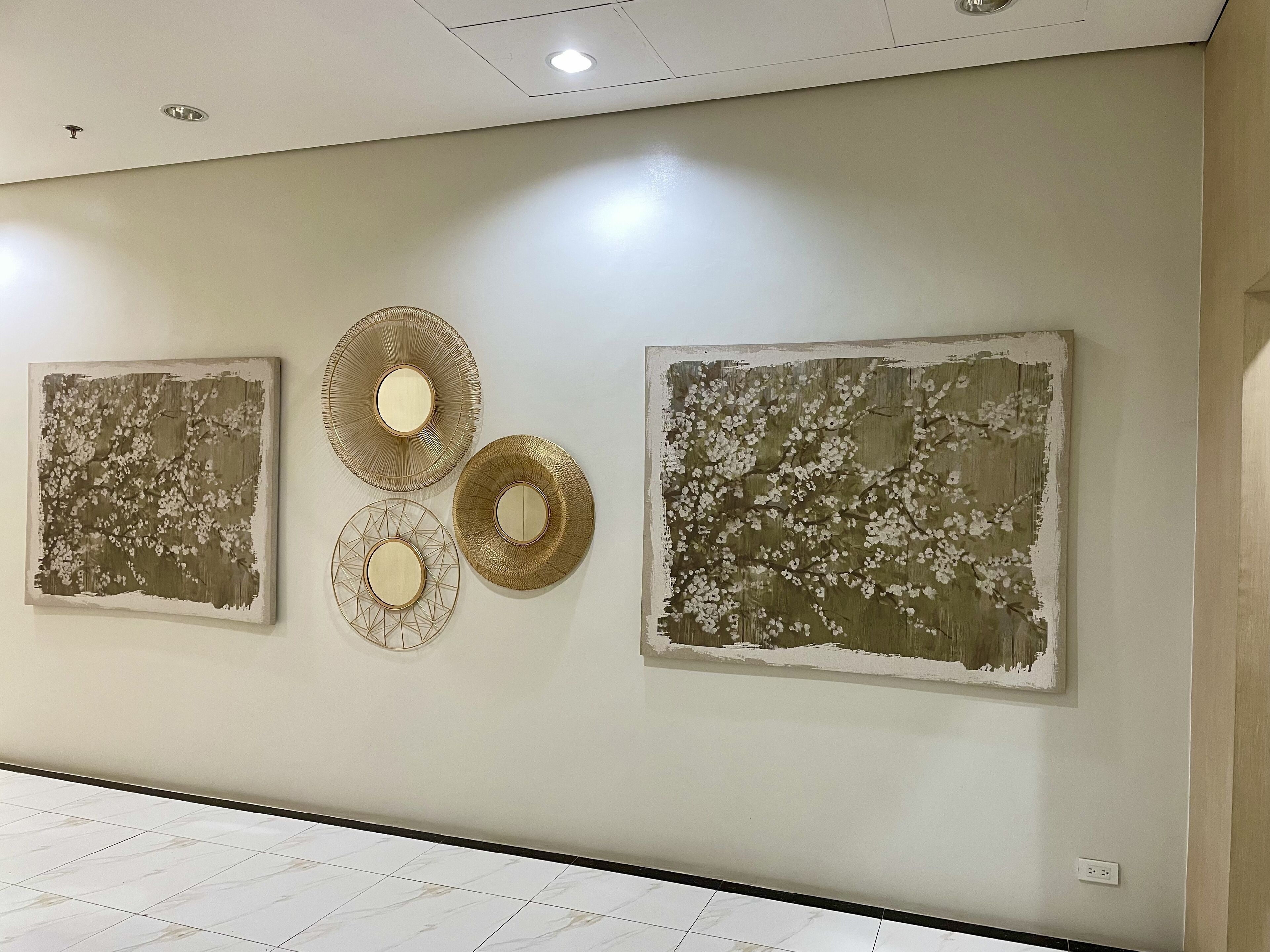 Photo - Studio and 1 Bedroom Unit at Riri's Condotel, The Loop Tower