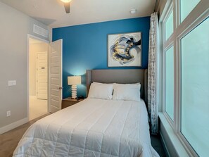 3 chambres, fer et planche à repasser, Wi-Fi, draps fournis