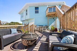 Outdoor dining - Beachfront Townhouse #4  Private Beach & pool -SLEEPS 8- 1King, 3Queens (Melbourne Beach)
