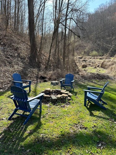 Unit C: 20 Sec Ride to Trails, Sleeps 8!