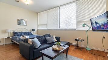 Bügeleisen/Bügelbrett, WLAN, Bettwäsche