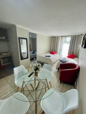 Standard Apartment, 1 Bedroom | Living area
