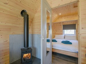 1 bedroom, free WiFi, bed sheets - Creyr Glas Pod -UK41796 (Penybontfawr, near Llanfyllin)
