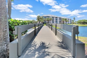 Property grounds - Beach Access Resort Condo with Breath-Taking View (Jupiter)
