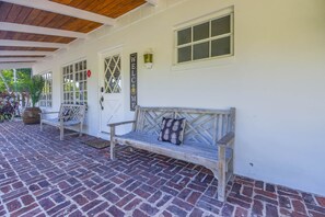 Terrace/patio - 9BR Estate | 3 Homes/2 Pools/Hot tub -30 Min to KW (Monroe County)