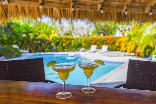 Pelico Palms Estate.