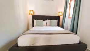 Classic Studio | Pillowtop beds, minibar, free WiFi - La Piazzetta Suites (Punta Cana)