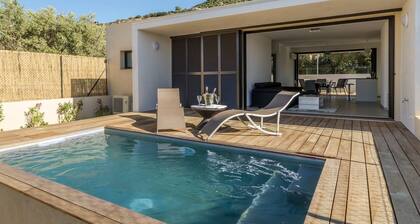 Villa ideal for family and friends - Private pool and spa - 5min beach