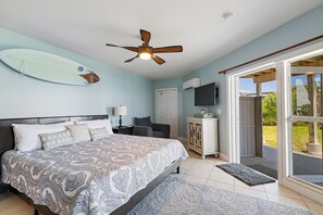 1 bedroom, travel crib, WiFi - Direct Oceanfront relaxing escape- Single Fin (Melbourne Beach)