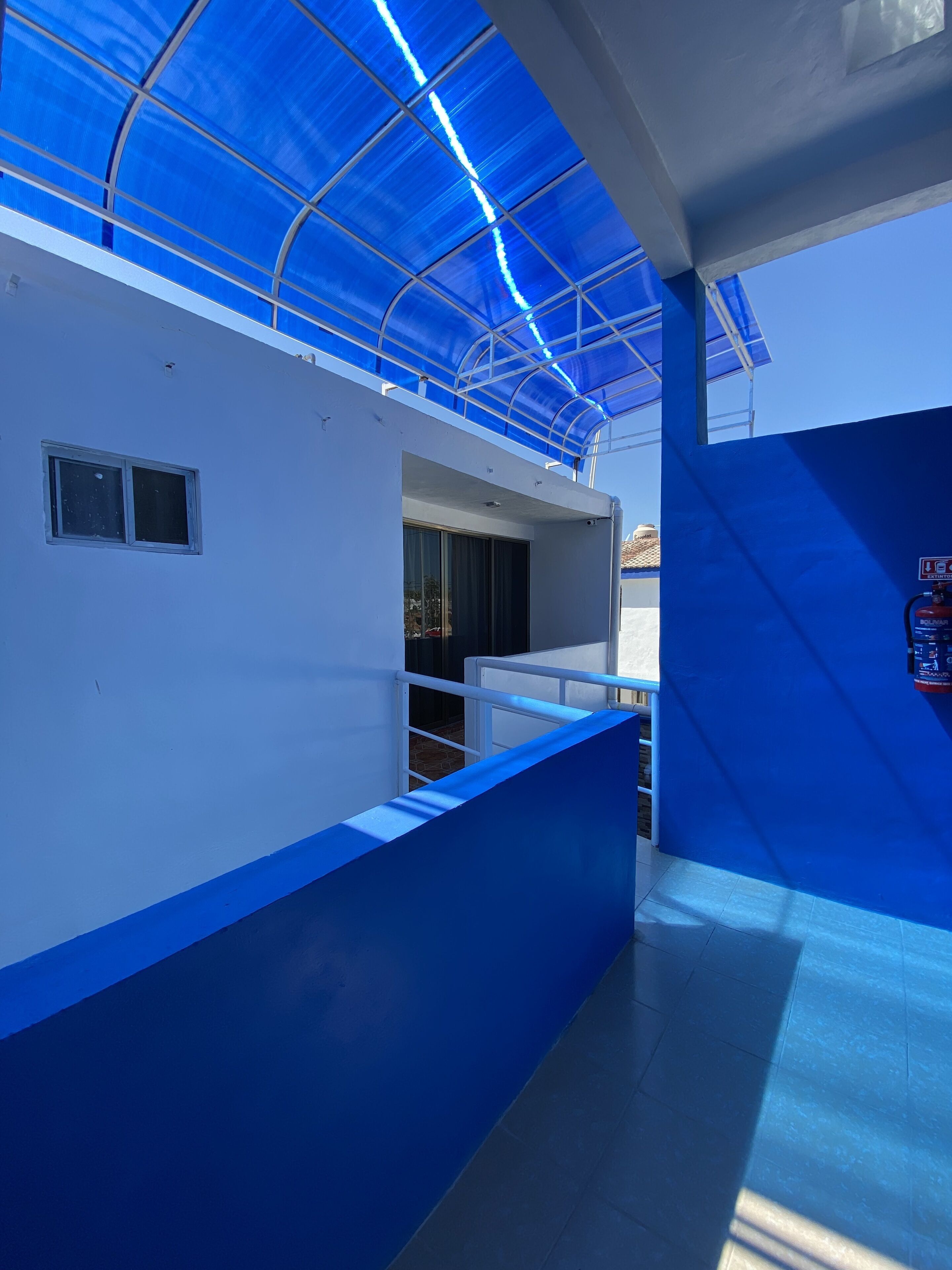 المنشأة من الخارج