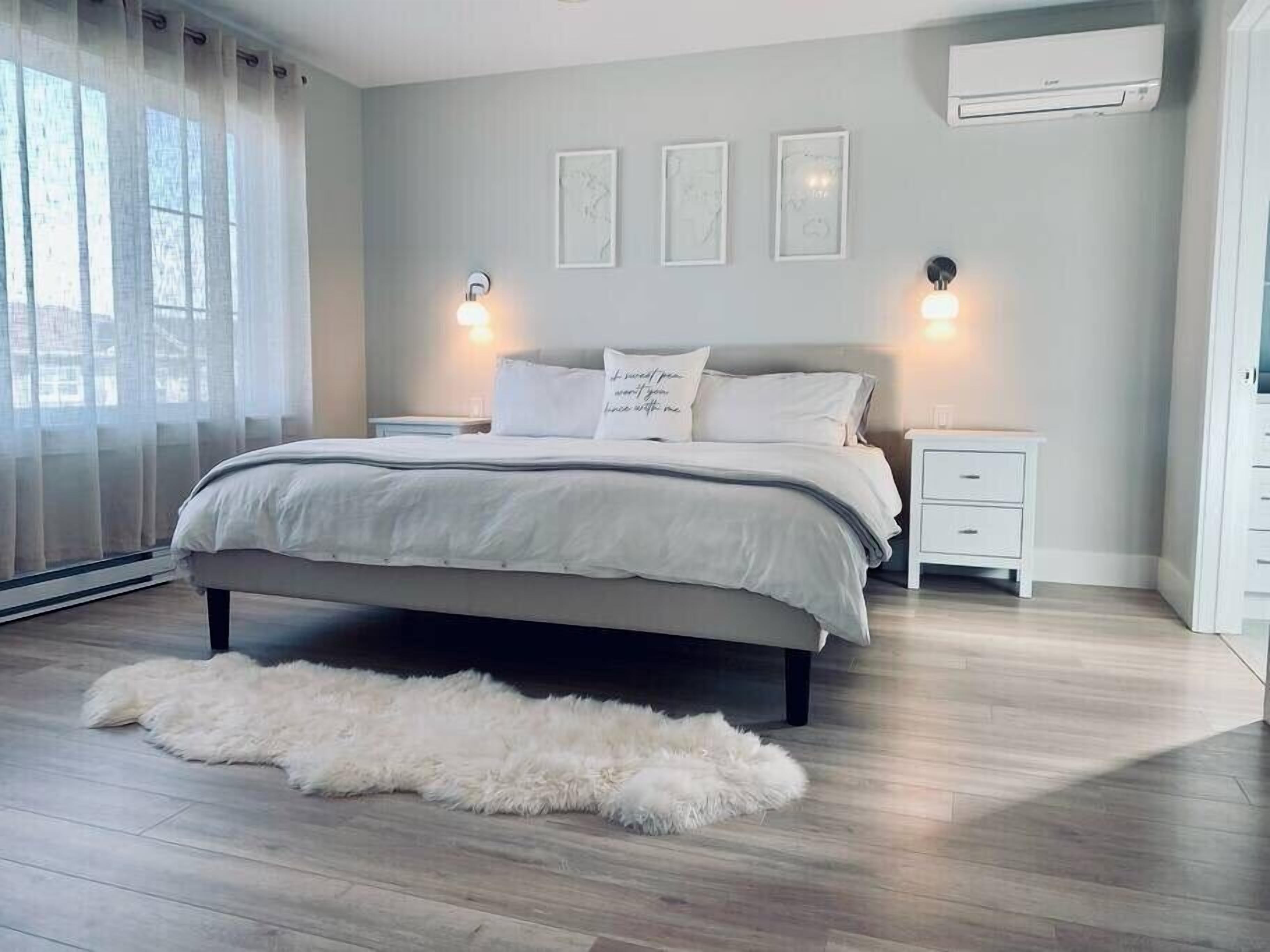 3 bedrooms, iron/ironing board, WiFi, bed sheets