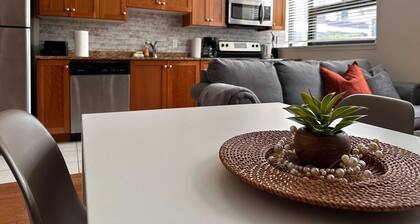 Family Friendly Downtown Loft with AC