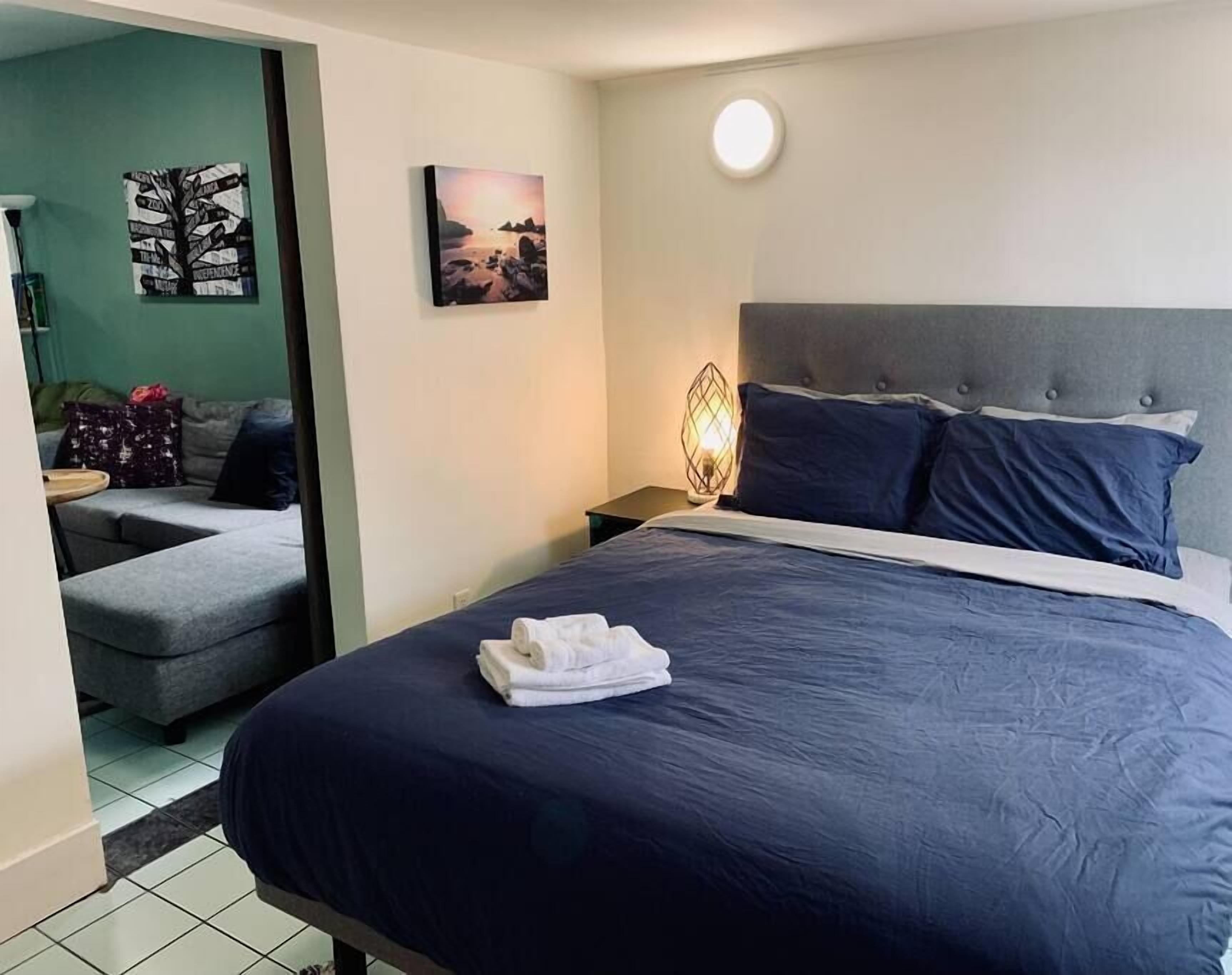 2 bedrooms, iron/ironing board, WiFi, bed sheets