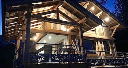 Character cottage close to hiking trails