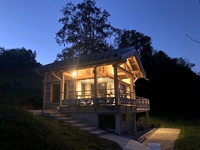 Character cottage close to hiking trails