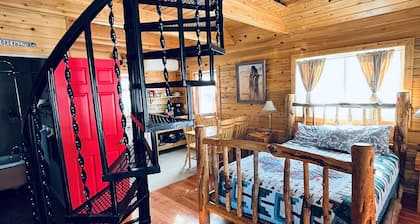 Lemhi Shoshone Cabin, Greyhouse Vacation Rentals