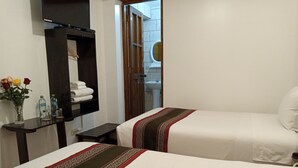 Espacio para trabajar con laptop y wifi gratis