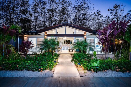 Surfer`s Heaven - Modern, new home, close to beach