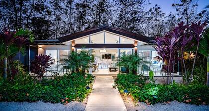 Surfer`s Heaven - Modern, new home, close to beach