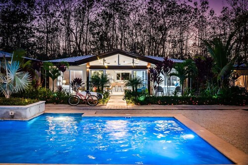 Surfer`s Heaven - Modern, new home, close to beach