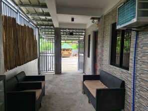 Exterior - Tagaytay House withBathtub by Bea and RM (Tagaytay)