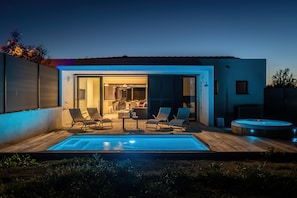 Outdoor pool, a heated pool