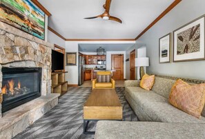 Televisión, chimenea y videojuegos 