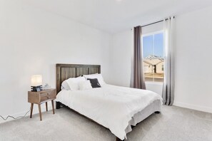 4 bedrooms, iron/ironing board, free WiFi, bed sheets