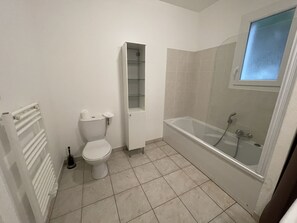 Bathtub