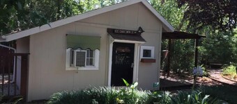 Quiet Petite Garden Retreat