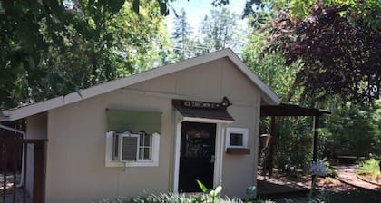 Quiet Petite Garden Retreat