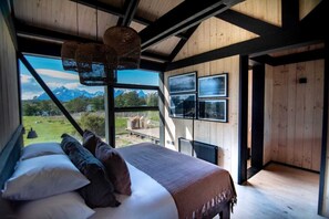 خزنة داخل الغرفة وواي فاي مجانًا